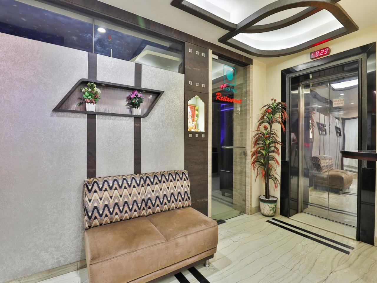 Oyo 17332 Hotel Nana'S ダマン エクステリア 写真